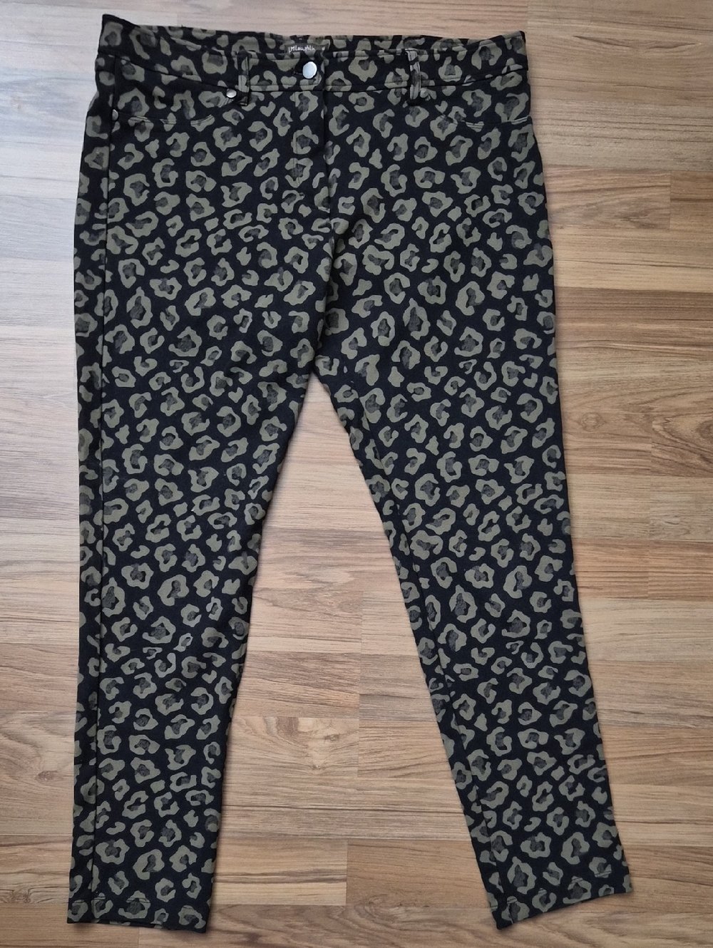 J. McLaughlin Olive and Black Leopard Print Stretch Pants